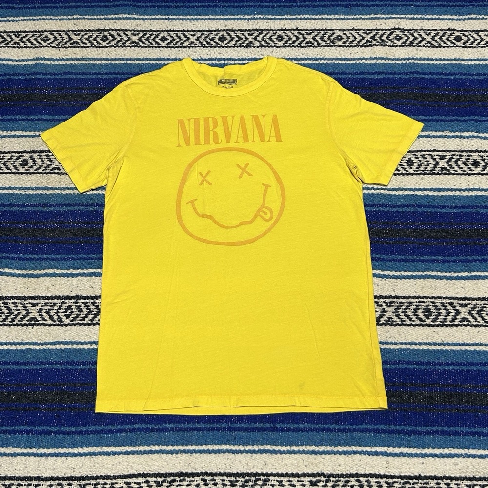 Nirvana T Shirt Men's Small Yellow Smiley Face Logo 2014 Grunge Band Tee
